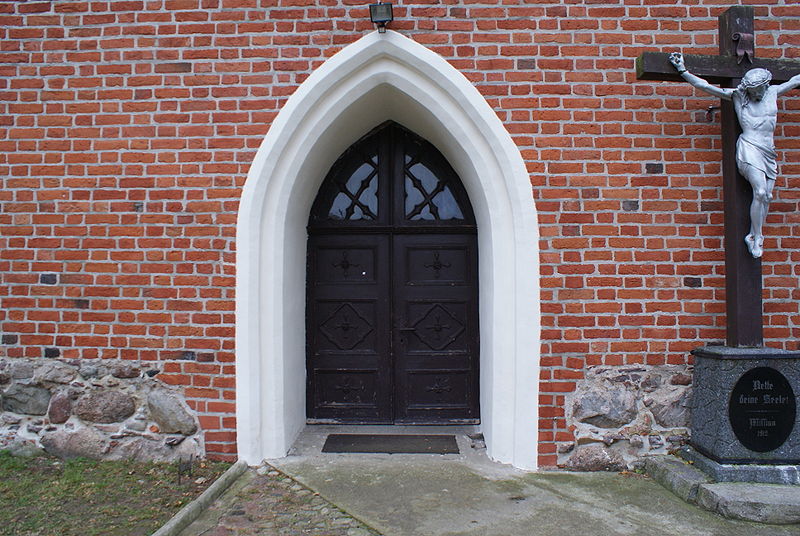 Plik:Kosciol unikowo 6.jpg