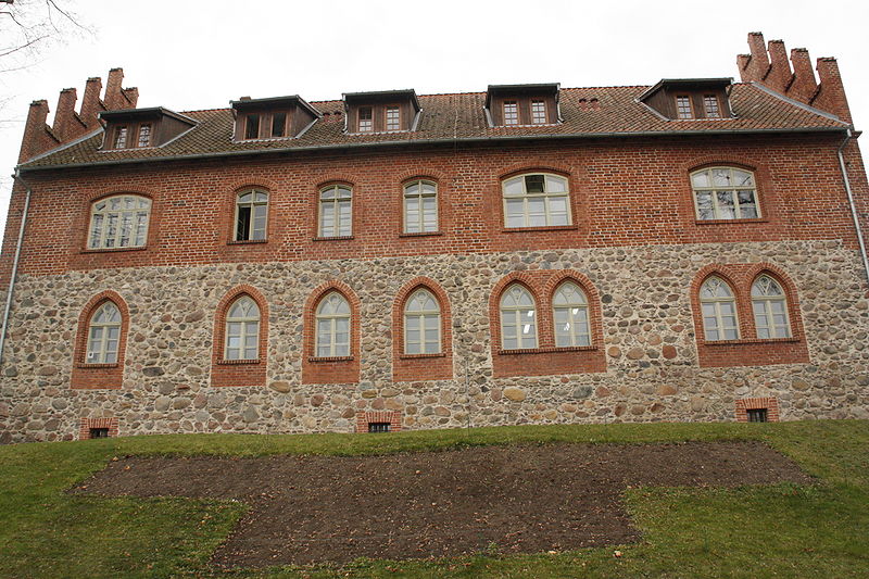 Plik:Zamek olsztynek 5.jpg