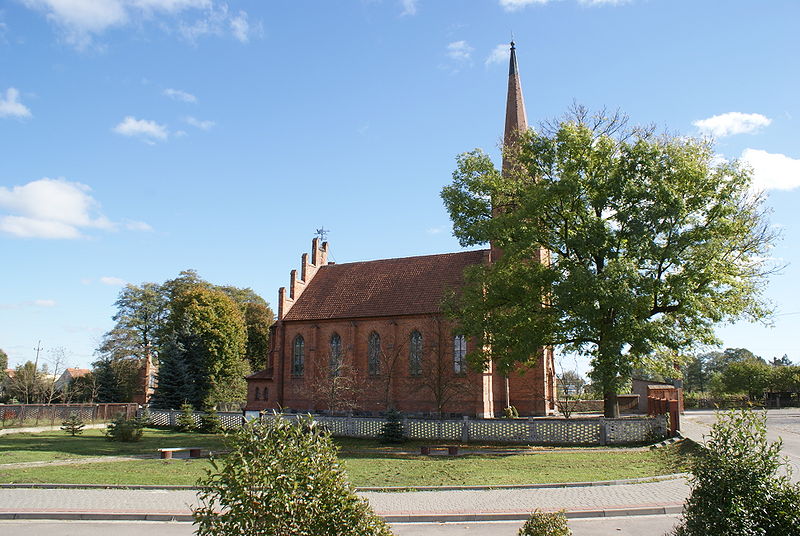 Plik:Kosciol jan wielbark 2a.jpg