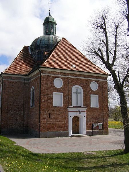 Plik:Kosciol krzyza braniewo 2.jpg