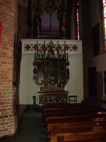 Plik:Kosciol krzyza olsztyn 2.jpg