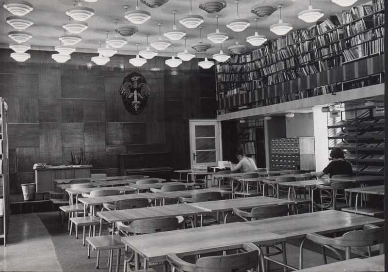 Plik:Wojewódzka biblioteka publiczna w olsztynie4.jpg