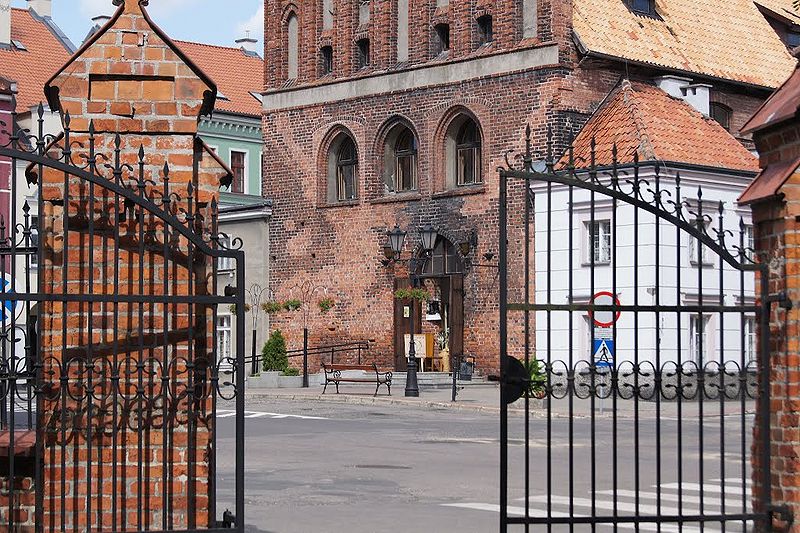 Plik:Ratusz orneta 1.jpg