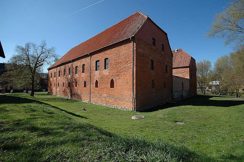 Plik:Zamek w ostrodzie1.jpg