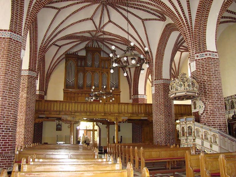 Plik:Kosciol archaniol sepopol 3.jpg