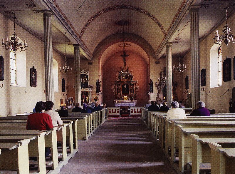 Plik:Kosciol marcin jesionowo 3.jpg