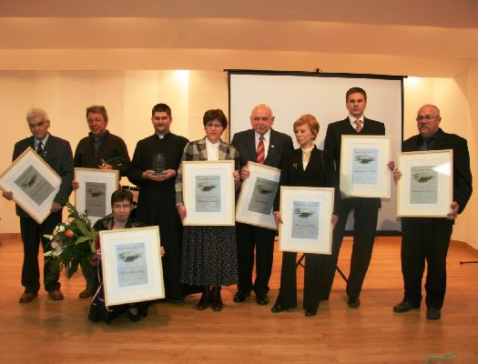 Plik:Bialalilia2007.jpg