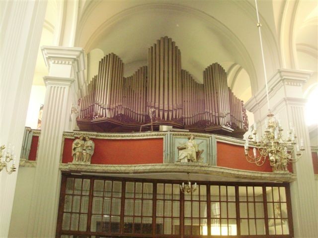 Plik:Kosciol chrystusa olsztyn 4.jpg