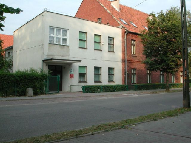 Plik:Klub seniora olsztynek.jpg