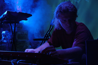Plik:Adam2005.jpg