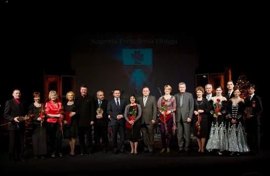 Plik:Nagroda prezydenta 2010.jpg