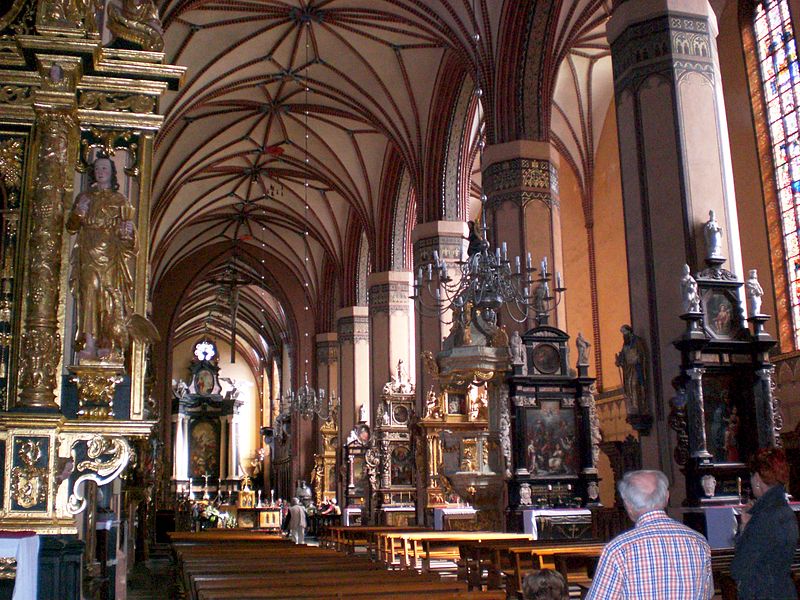 Plik:Frombork wnetrze.jpg
