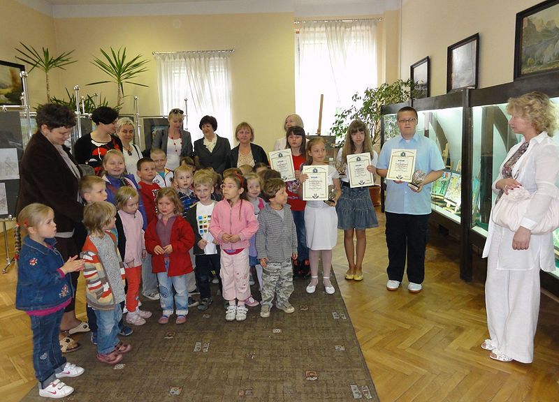 Plik:W zielonym.jpg