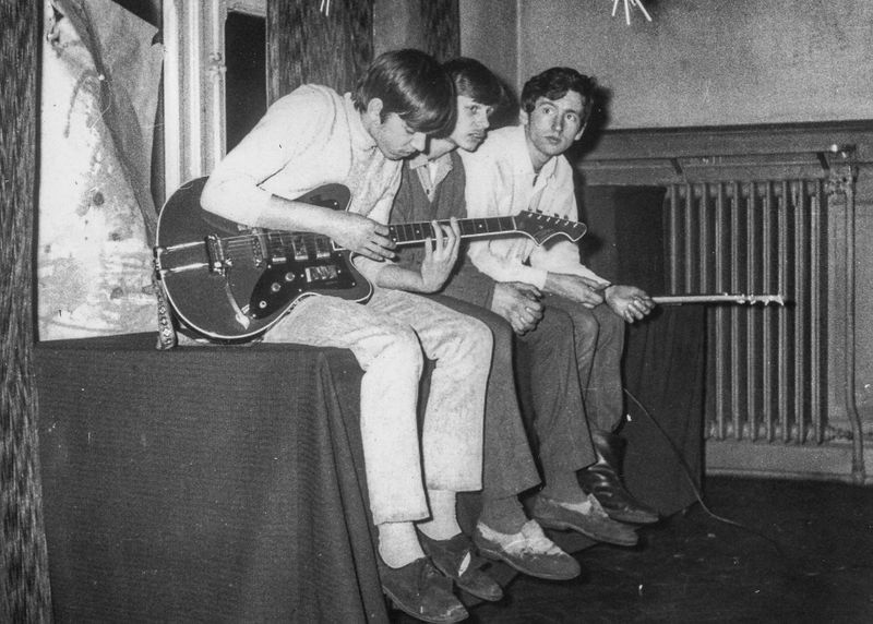 Plik:Kredens 2.jpeg